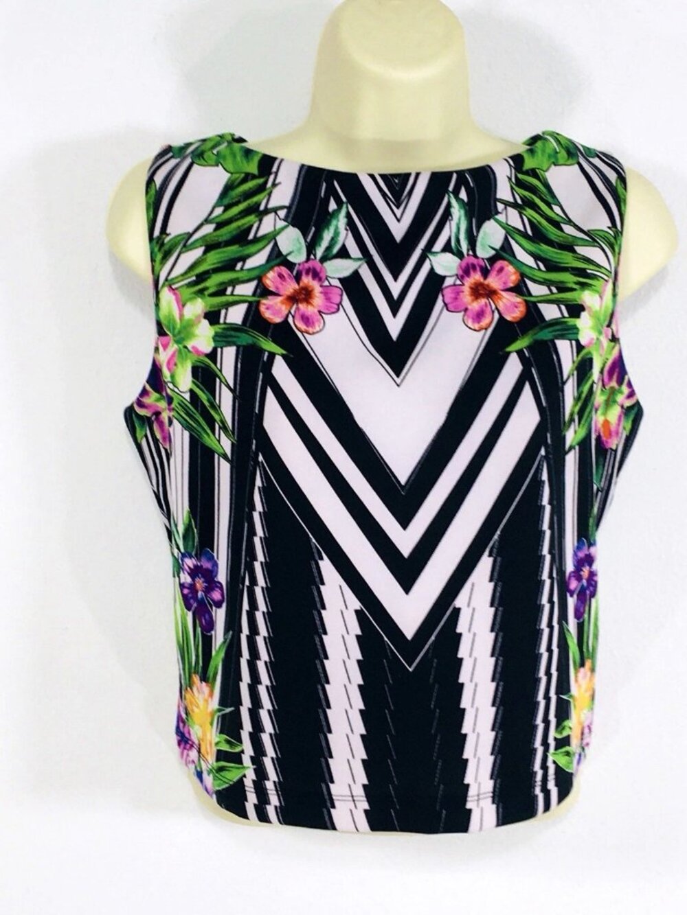 Bisou Bisou by Michele Bohbot Sz L Stretch Deco Floral Sleeveless Crop Top